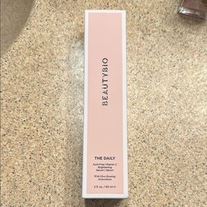 The Daily Vitamin C Serum - White